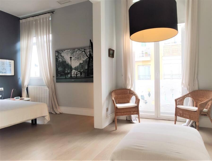 Suite De Lujo Frente Al Mercado Colon. Only Adults Βαλένθια Εξωτερικό φωτογραφία