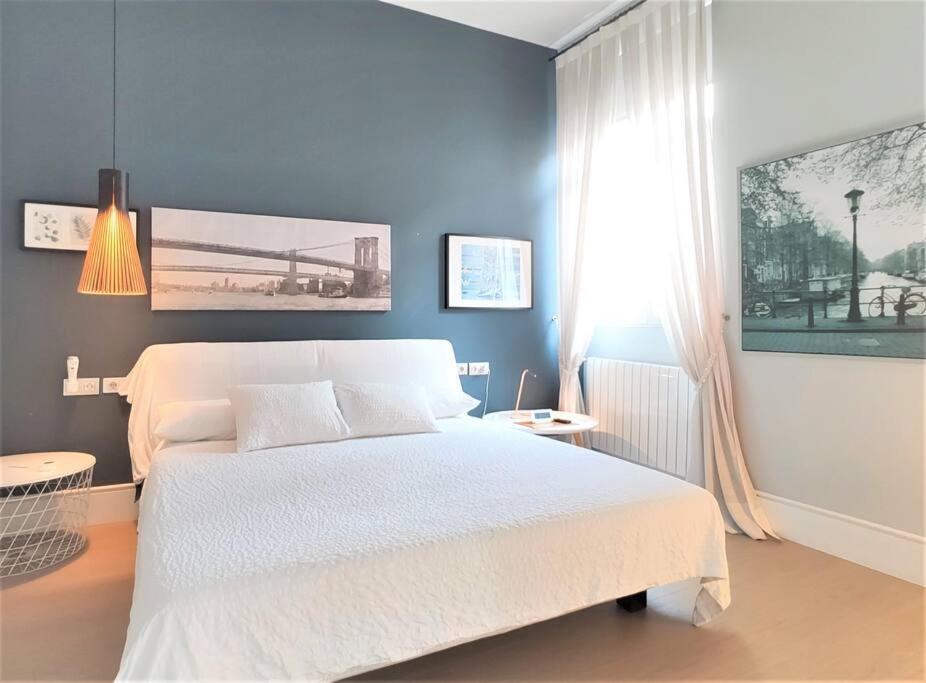 Suite De Lujo Frente Al Mercado Colon. Only Adults Βαλένθια Εξωτερικό φωτογραφία